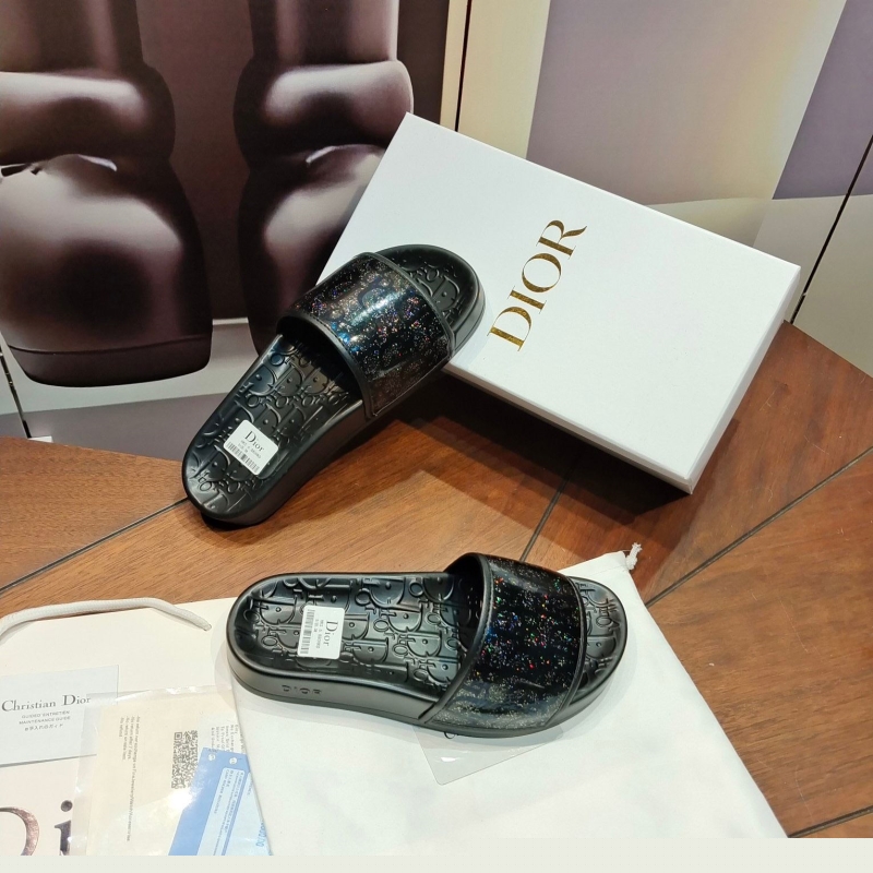 ch**an D*or slippers
